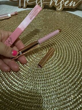 Malloy Eye shadow stick  Twist eyeshadow-Antique Rose (Color)